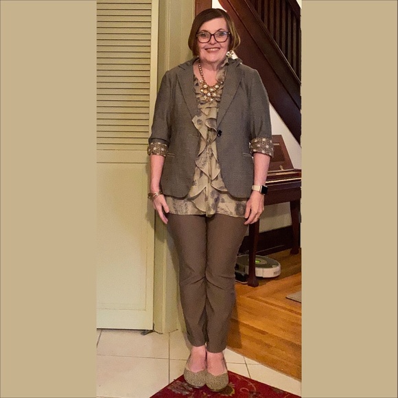 Meet your Posher, Susan, modeling Posh Purchases! - Picture 3 of 7